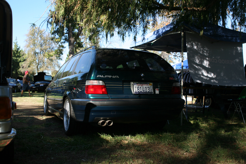 Illustration for article titled SoCal Vintage BMWs: Where the turn-signal-using BMW owners come to play